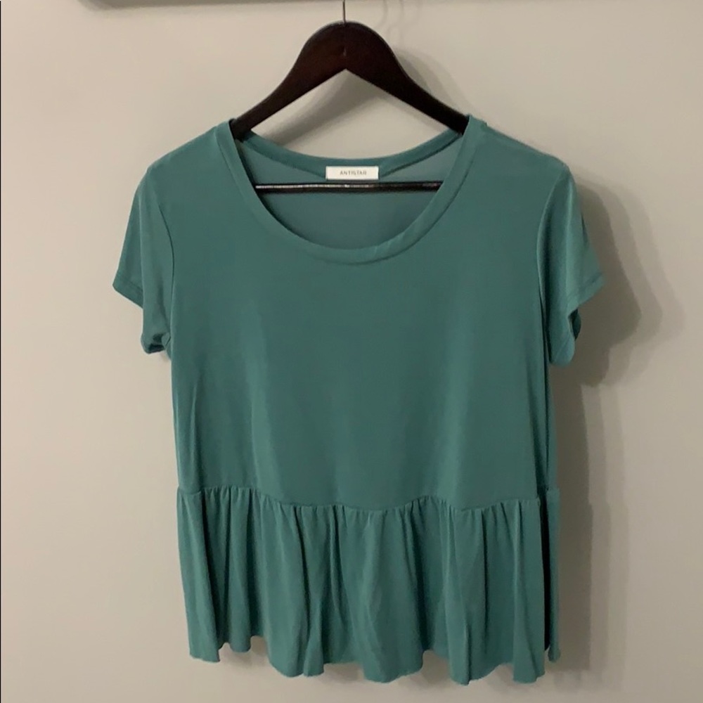 💕2 for $15💕Green peplum Tshirt from Antistar